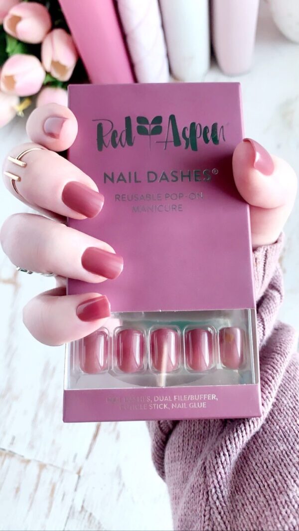 Red Aspen Nails - Everyday Holly