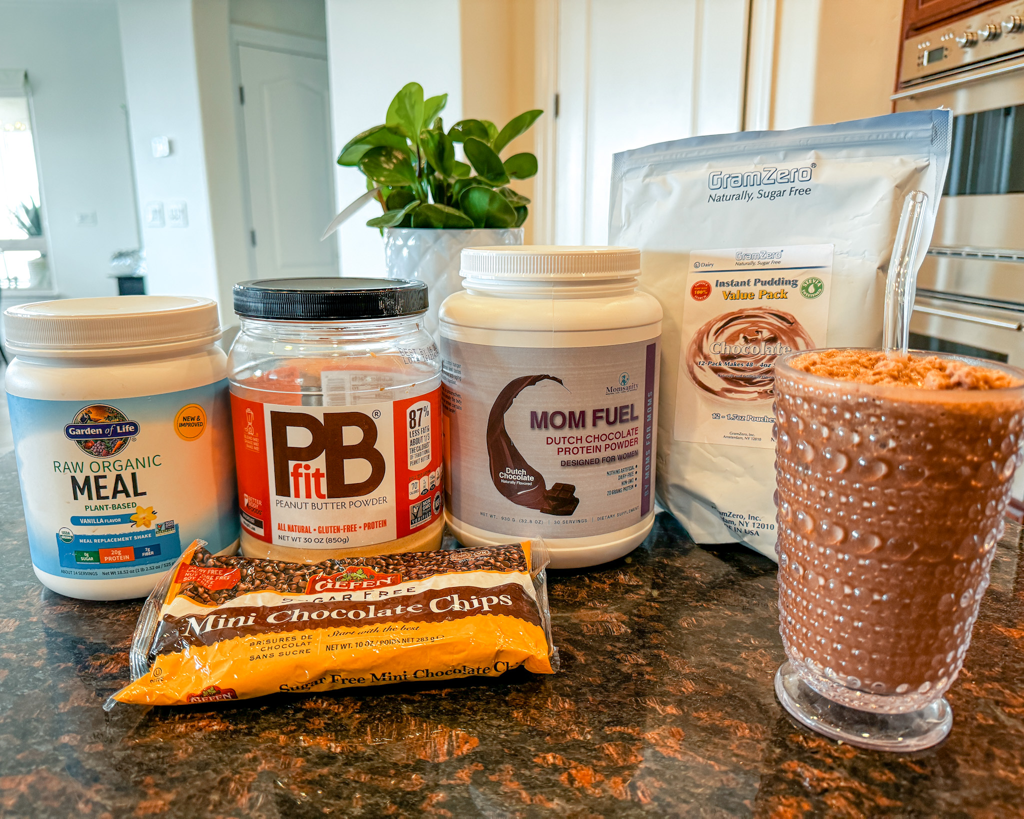 Get Fit, Stay Healthy, and Achieve Your Best Self This New Year | protein shake, smoothie, pb fit, protein smoothie recipe, workout shake, collagen, protein powders