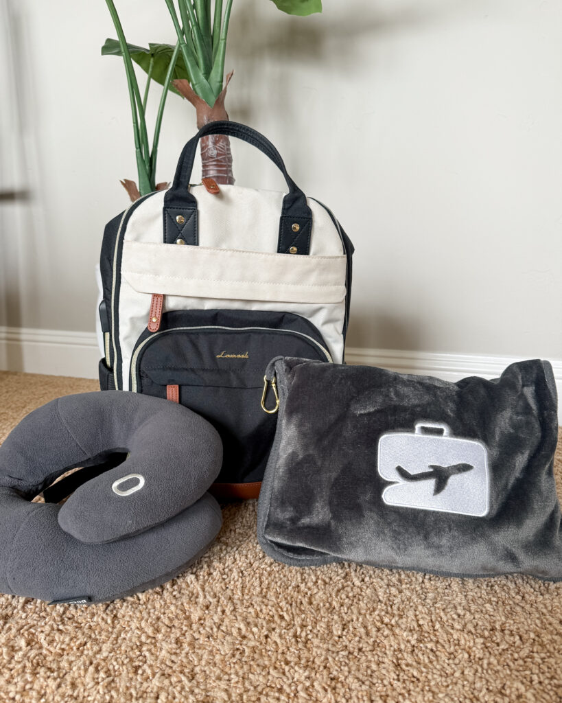 travel finds, travel essentials, travel must haves, travel fashion finds, amazon fashion favs, amazon travel must haves, travel blog, travel blogger, travel hacks