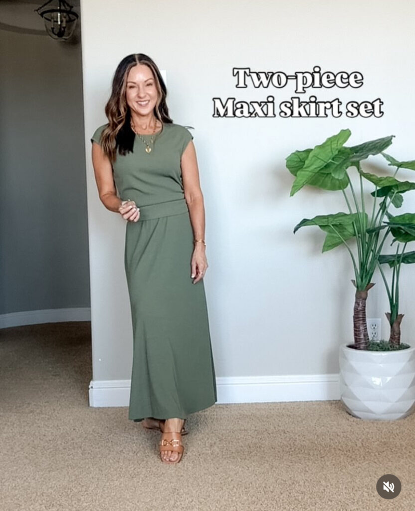 Chic summer looks for women featuring casual and vacation-ready outfits, Trendy summer looks with lightweight dresses, Stylish summer looks 2025 with flowy skirts, Easy summer looks for everyday wear, Cute and casual summer looks for women