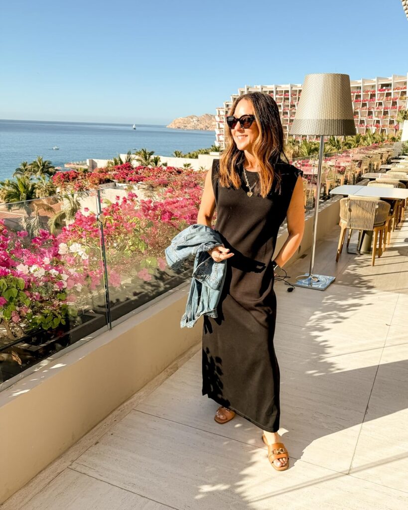 May Top 10 fashion bestsellers, fashion finds, women's fashion, athleisure, comfy, seamless bras, matching two piece sets, built in bra, target fashion, outfit inspo, amazon fashion