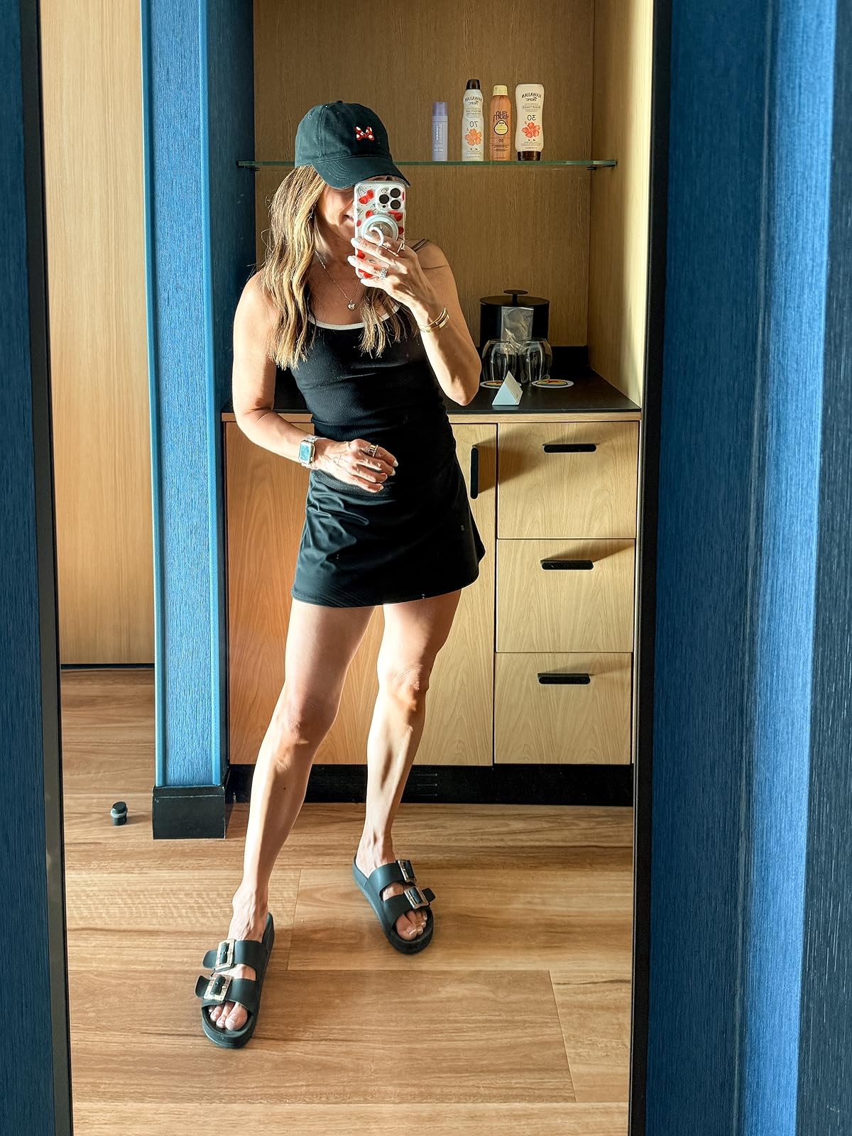 summer to fall fashion, transitional outfits, fall style inspiration, end of summer looks, fall fashion 2025, women’s fall outfits, casual fall outfits, chic fall fashion, summer to fall wardrobe, transitional shoes, fall boots, sneakers for fall, beauty finds for fall, wellness essentials, skincare for fall, fall makeup trends, seasonal self care, must have shoes for fall, everyday fall style, summer to fall layering