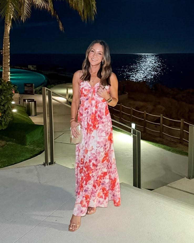 August style recap, summer to fall outfits, everyday outfit ideas, fall transition fashion, casual fall outfits, teacher workwear outfits, activewear and athleisure, beauty favorites, wardrobe essentials, lifestyle finds